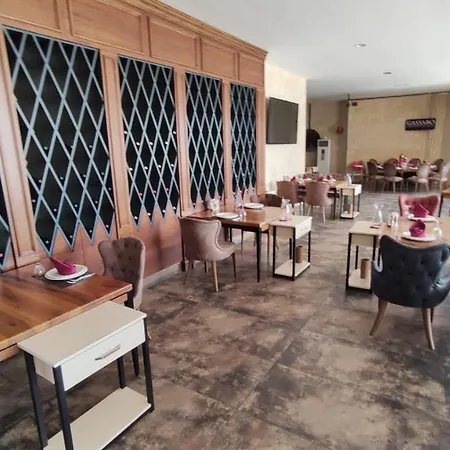 Edelweiss Luxury Apartament *